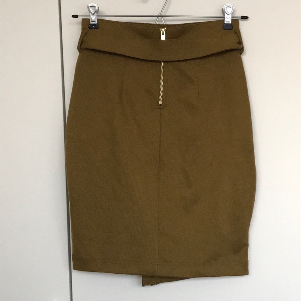 H&M olive green skirt - Picture 3 of 3